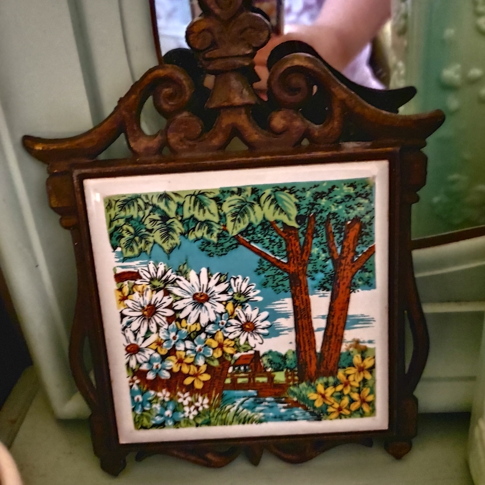 Vintage ceramic tile iron trivit